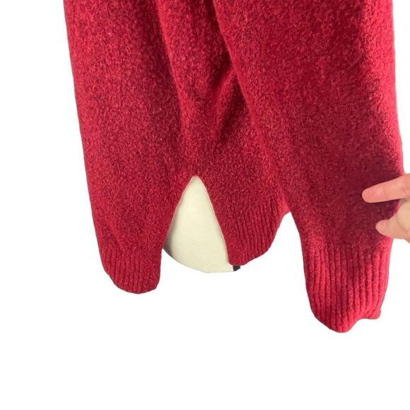 Athleta red fuzzy turtleneck loose fit sweater side slits high low hem sz M - Picture 6 of 10